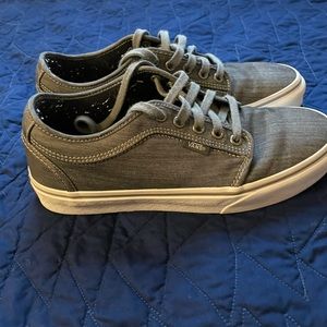 Vans low cut men’s shoes size 7.